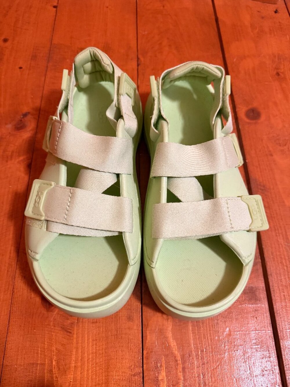 UGG Goldenglow velcro sandals - sz 7.5